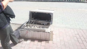 伊犁河路街道九號小區(qū)社區(qū) 為民解憂辦實(shí)事，協(xié)調(diào)維修通訊器材與信息咨詢服務(wù)雙管齊下